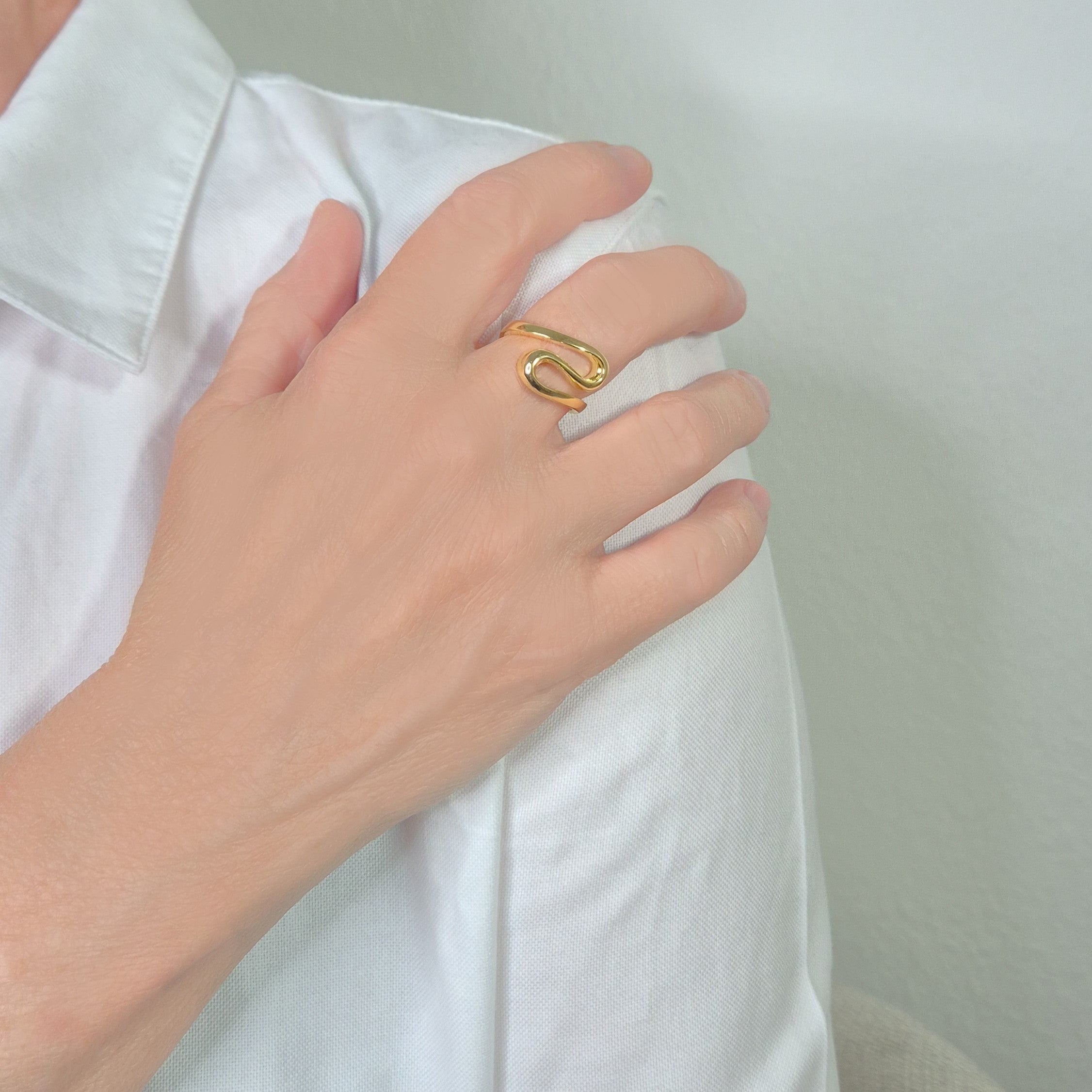 Yellow gold-plated ladies' wave ring