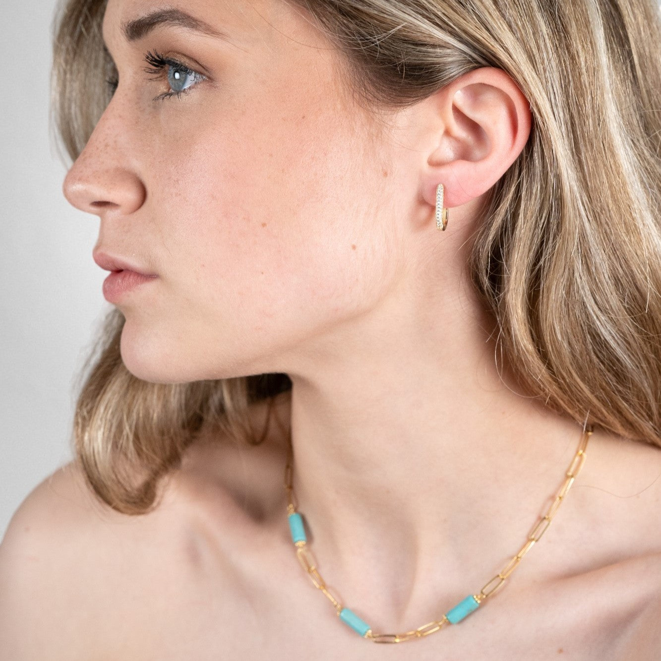 Modular yellow gold-plated zirconium drop earrings and turquoise necklace