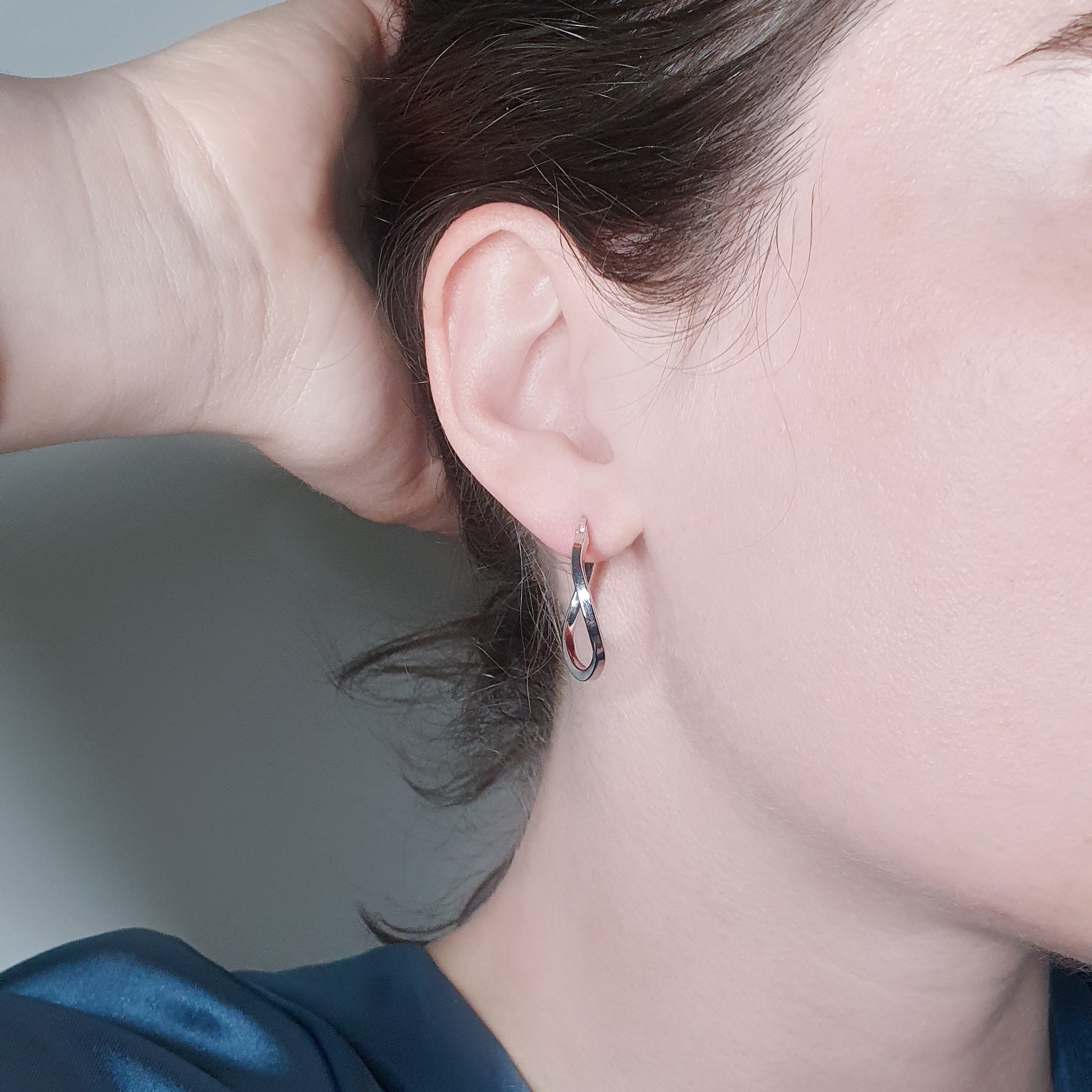 Boucles d'oreilles créoles rondes argent massif