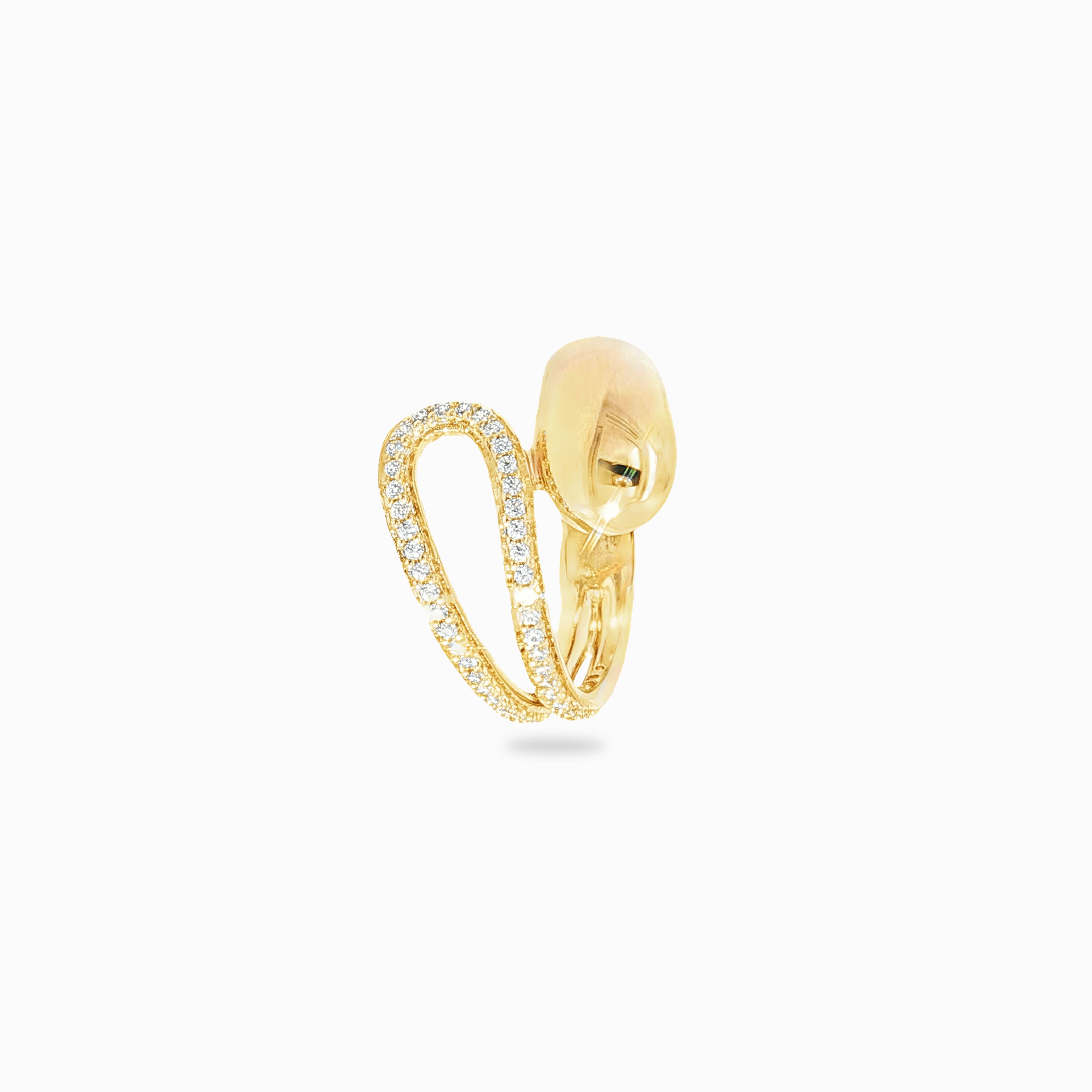 Bague bold zirconium plaquée or vue sous fond blanc