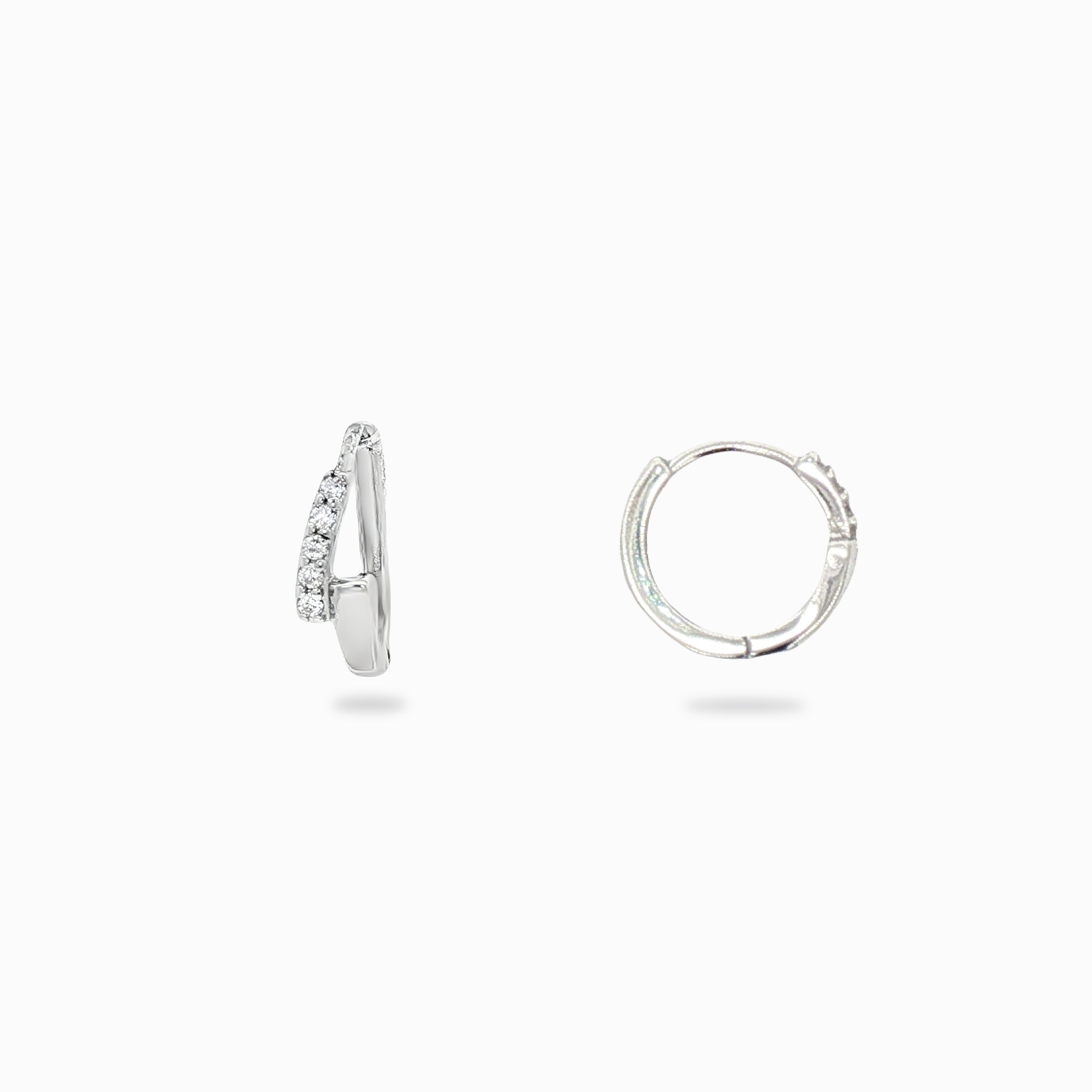Boucles d'oreilles créoles en argent rhodié serties zircon