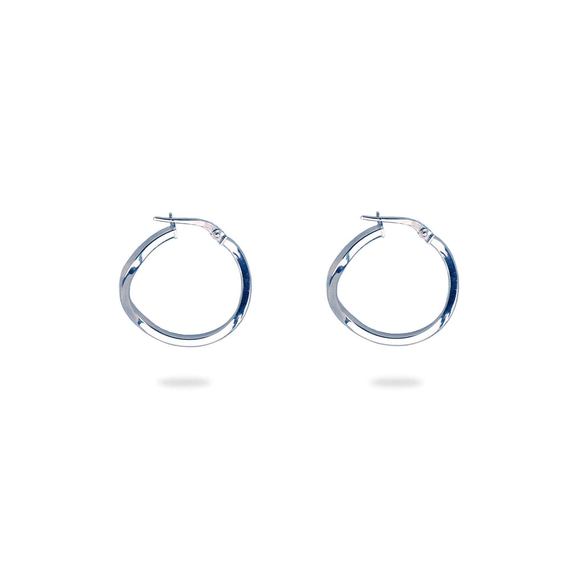 Boucles d'oreilles créoles asymétriques rondes en argent massif