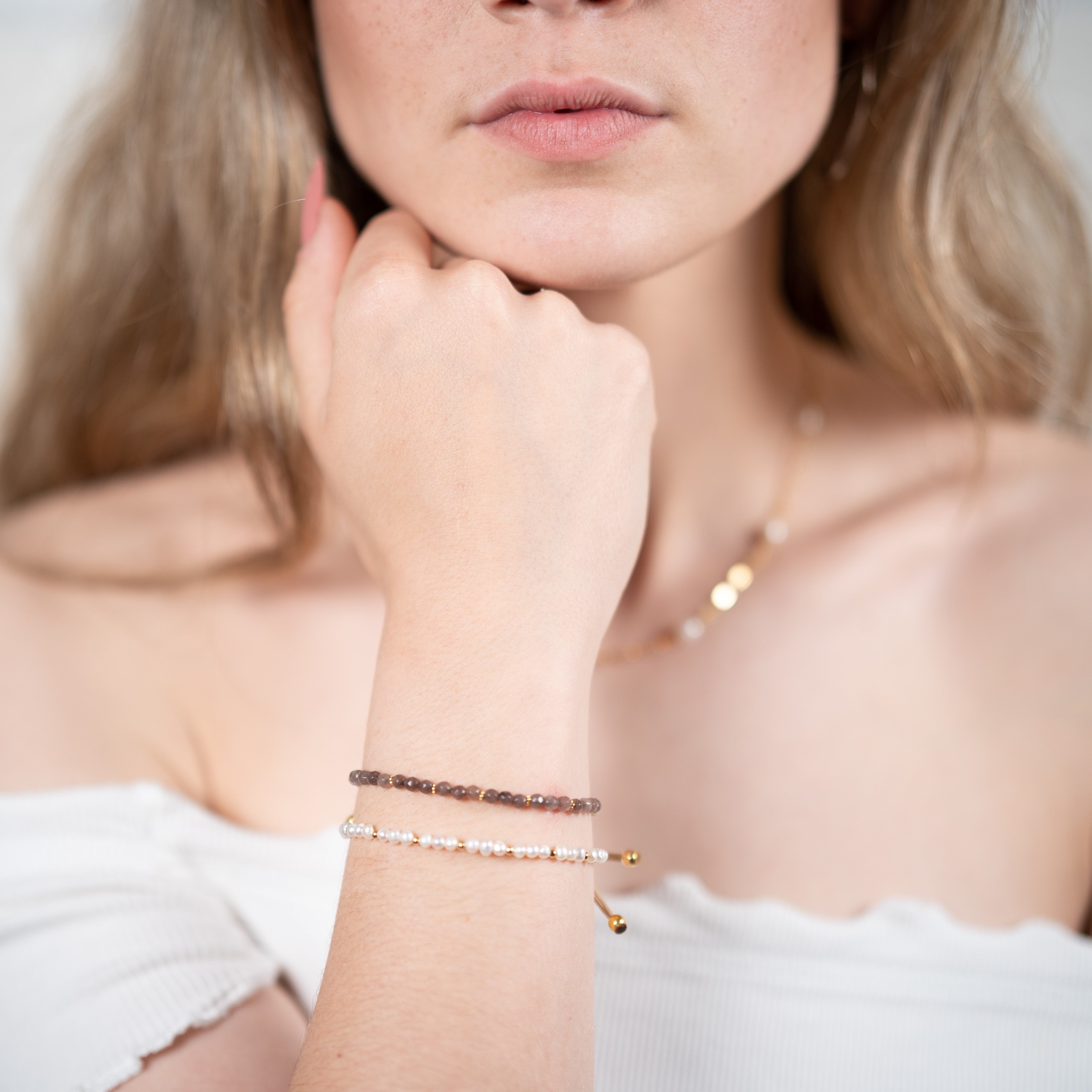 Bracelet quartz fumé en coton beige et perles naturelles pour femme